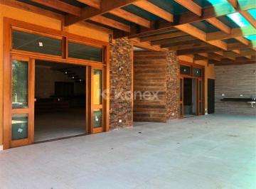 Casa · Casa à venda com 5 quartos em Caraguatá, Mairiporã