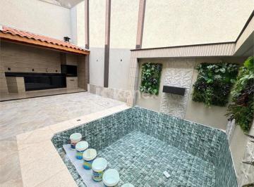 Casa · Sobrado à venda com 3 quartos em Vila Barreto, São Paulo