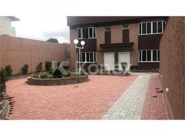 Casa · Sobrado à venda com 3 quartos em Parque Renato Maia, Guarulhos
