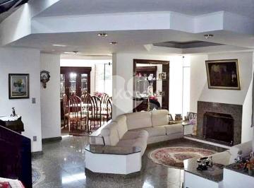Casa · Sobrado à venda com 3 quartos em Jardim Guapira, São Paulo