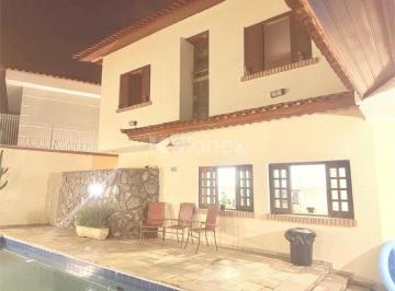 Casa · Sobrado à venda com 4 quartos em Jardim Guapira.