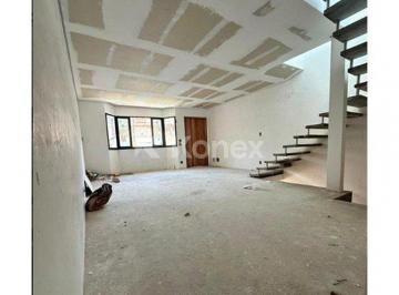 Casa · Sobrado à venda com 3 quartos em Imirim, São Paulo