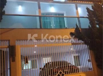 Casa · Sobrado à venda com 3 quartos em Vila Itapoan, Guarulhos