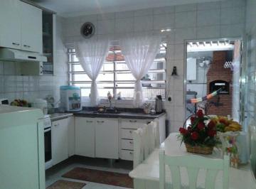 Casa · Sobrado à venda com 3 quartos em Jardim Carlu, São Paulo