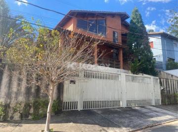Casa · Sobrado à venda com 3 quartos em Jardim da Serra, Jundiaí