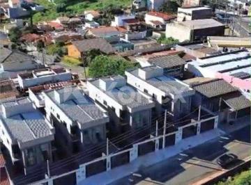 Casa · Casa à venda com 3 quartos em Vila Petrópolis, Atibaia