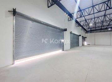 Comercial · Galpão para alugar com 206 m² em Vila Nogueira, Diadema