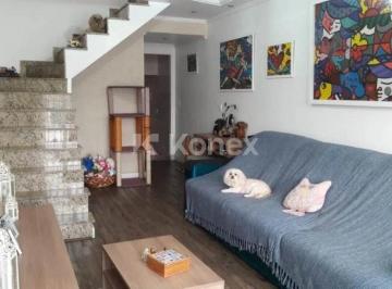Casa · Sobrado à venda com 3 quartos em Vila Basileia, São Paulo