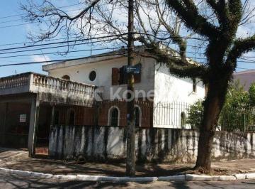 Casa · Sobrado à venda com 4 quartos em Jardim Guapira, São Paulo