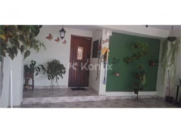 Casa · Sobrado à venda com 2 quartos em Canindé, São Paulo