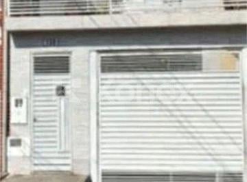 Casa · Sobrado à venda com 3 quartos em Jardim Mutinga, São Paulo