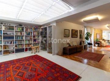 Casa · Sobrado à venda com 4 quartos em Jardim das Bandeiras, São Paulo.