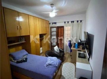 Casa · Casa à venda com 2 quartos em Centro, Itapecerica da Serra
