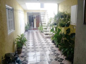 Casa · Sobrado à venda com 3 quartos em Jardim Macedônia, São Paulo