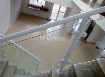 Casa · Sobrado à venda com 3 quartos em Região Central, Caieiras