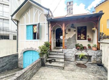 Comercial · Casa comercial à venda ou para alugar com 256 m² em Morro dos Ingleses, São Paulo