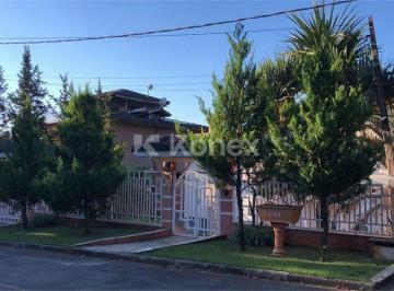 Casa · Sobrado à venda com 6 quartos em Caraguatá, Mairiporã