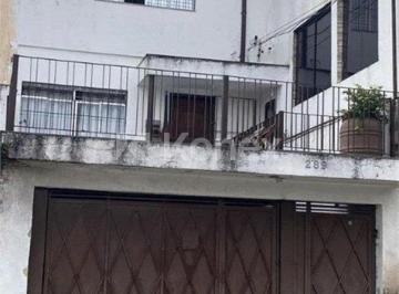 Casa · Sobrado à venda com 3 quartos em Vila Espanhola, São Paulo