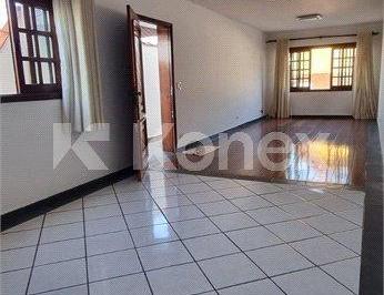 Casa · Sobrado à venda com 3 quartos em Vila Baruel, São Paulo