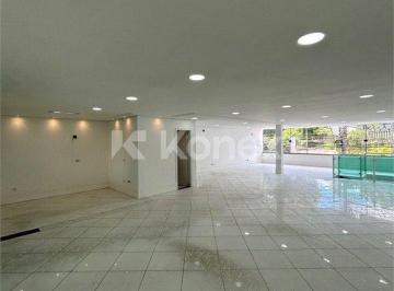 Comercial · Prédio inteiro à venda com 900 m² em Quarta Parada, São Paulo