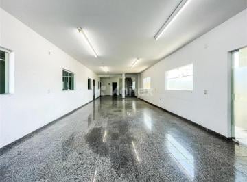 Comercial · Prédio inteiro à venda com 1066 m² em Vila Invernada, São Paulo