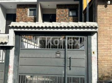 Casa · Sobrado à venda com 3 quartos em Jardim Picolo, São Paulo