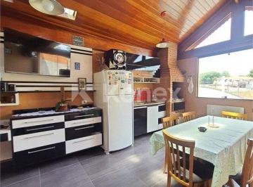 Casa · Sobrado à venda com 3 quartos em Vila Carbone, São Paulo