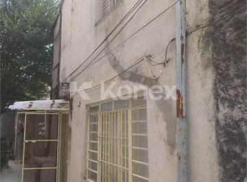 Casa · Sobrado à venda com 3 quartos em Vila Nivi, São Paulo