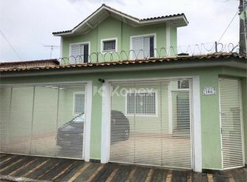 Casa · Sobrado à venda com 3 quartos em Vila Nova Carolina, São Paulo