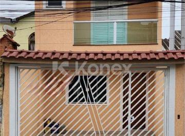 Casa · Sobrado à venda com 3 quartos em Vila Vitório Mazzei, São Paulo