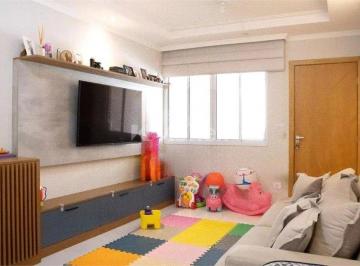 Casa · Sobrado à venda com 3 quartos em Parque Maria Domitila, São Paulo