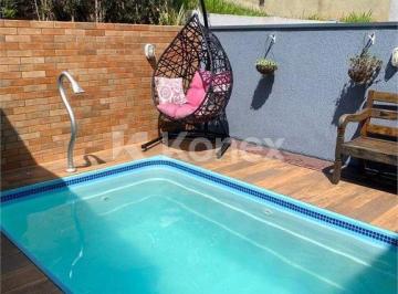 Casa · Sobrado à venda com 3 quartos em Suru, Santana de Parnaíba