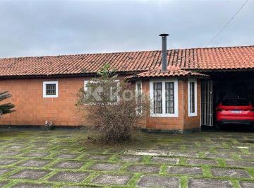 Casa · Casa à venda com 3 quartos em Pirucaia, Mairiporã