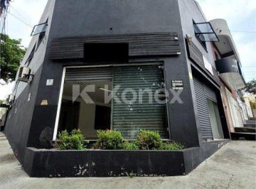 Comercial · Prédio inteiro à venda com 322 m² em Jardim das Laranjeiras, São Paulo