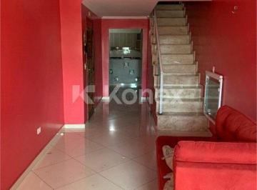 Casa · Sobrado à venda com 3 quartos em Vila Serralheiro, São Paulo