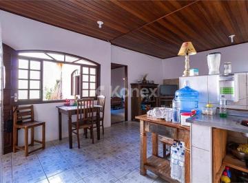 Casa · Casa à venda com 4 quartos em Tingidor, Embu das Artes