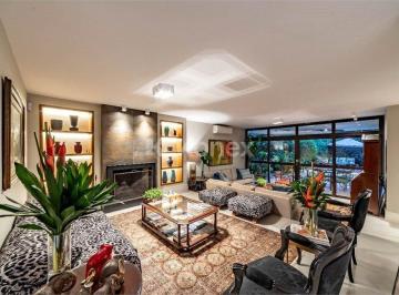 Casa · Sobrado à venda ou para alugar com 3 quartos em Jardim Everest, São Paulo