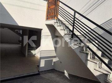 Casa · Sobrado à venda com 2 quartos em Vila Nivi, São Paulo!