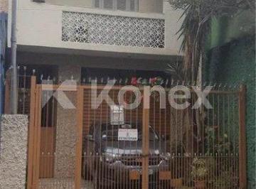 Casa · Sobrado à venda com 3 quartos em Vila Leonor, São Paulo