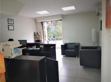 Comercial · Casa comercial à venda ou para alugar com 420 m² em Pacaembu, São Paulo