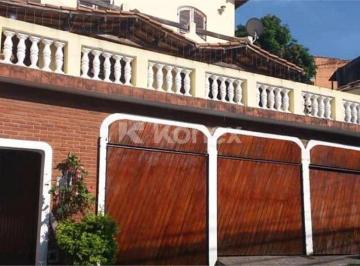 Casa · Sobrado à venda com 5 quartos em Vila Picinin, São Paulo