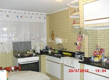Casa · Sobrado à venda com 3 quartos em Vila Nilo, São Paulo