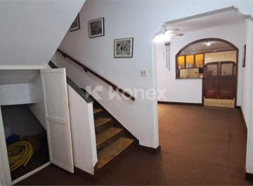 Casa · Sobrado à venda com 3 quartos em Bom Retiro, São Paulo