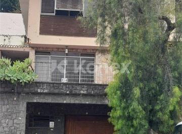 Casa · Sobrado à venda com 3 quartos em Água Fria, São Paulo