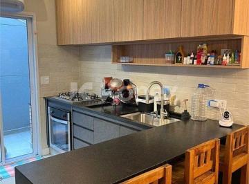 Casa · Sobrado à venda com 3 quartos em Vila Nivi, São Paulo
