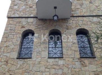 Casa · Casa à venda com 3 quartos em Vila Pereira Cerca, São Paulo