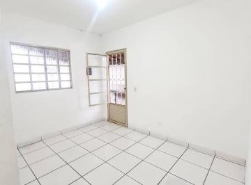 Casa · 2 Quartos · 4 Vagas · Casa à venda com 2 dormitórios e edícula com banheiro.