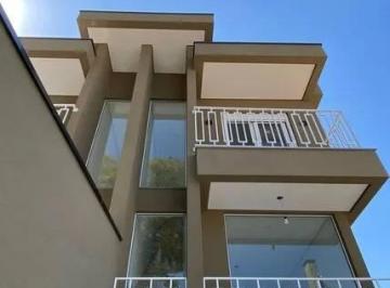 Casa · 220m² · 3 Quartos · 5 Vagas · Casa ampla na Bela Vista, Osasco – 220m², 3 quartos e 5 vagas