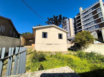 1819200260.jpg · Casa com 2 quartos e amplo terreno próxima a Rua Nilo Peçanha, no Pilarzinho. [975.001]             