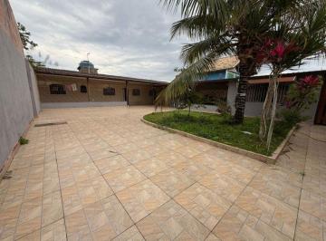 Casa de 3 quartos, Peruíbe · Casa no lado praia, com 3 quartos. Localizado em Peruíbe.